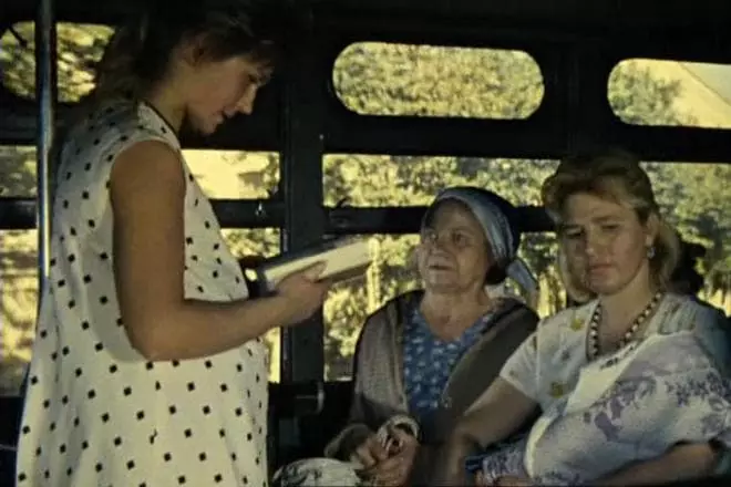 Valentina Berezutskaya在電影中“操作”S“和Shurik的其他冒險”