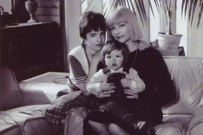 Barbara Cosmal, její matka Barbara Bryrylsk a bratr Ludwig Cosmal