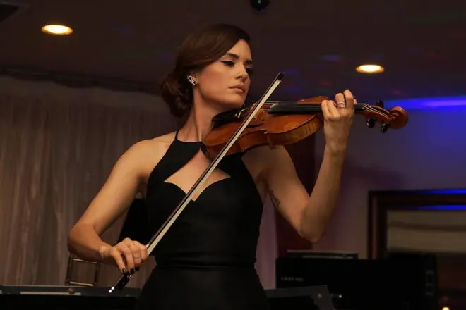 Violinet Torri Devito.