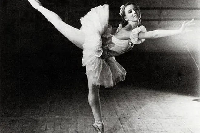 Ballerina Natalia Makarova.