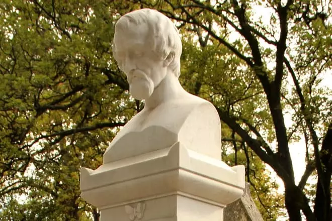 Monument på graven av Henry Heine