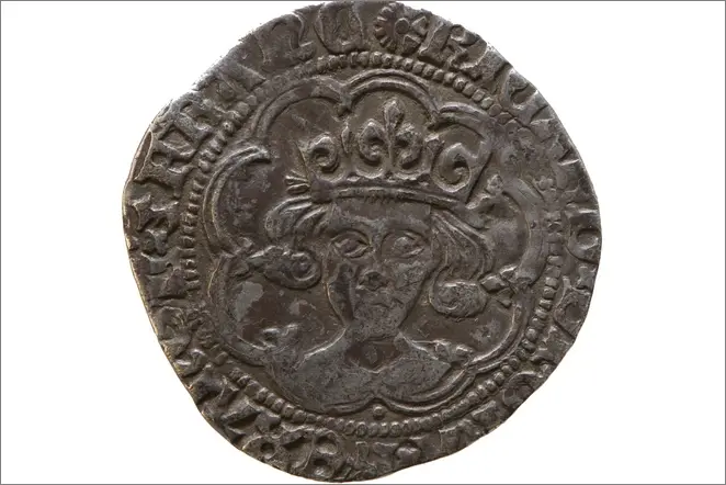 Richard III görüntüsü ilə gümüş sikkə