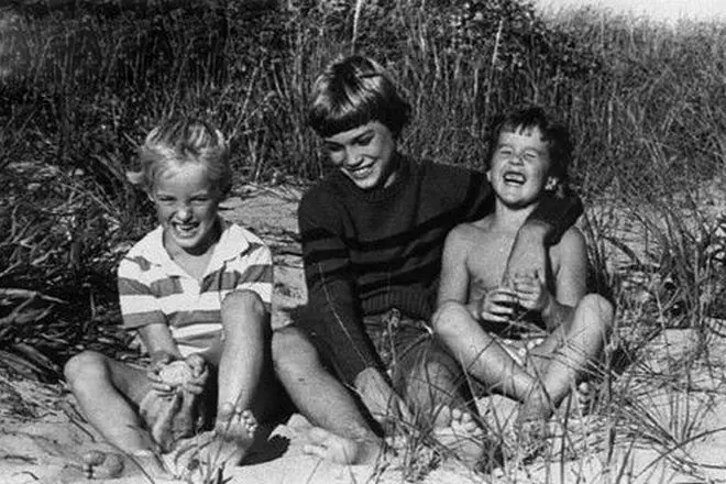 Owen bröder, Andrew och Luke Wilson i barndomen