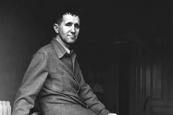 Bertold Brecht.