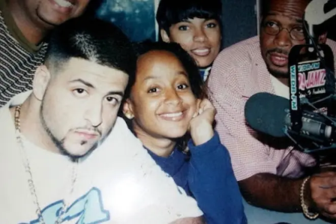 DJ Khaled i ungdomar (vänster)