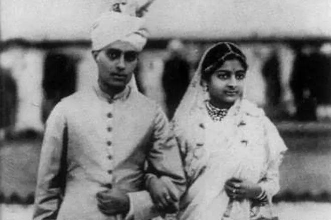 Javaharlal Nehru com sua esposa Camala Kaul