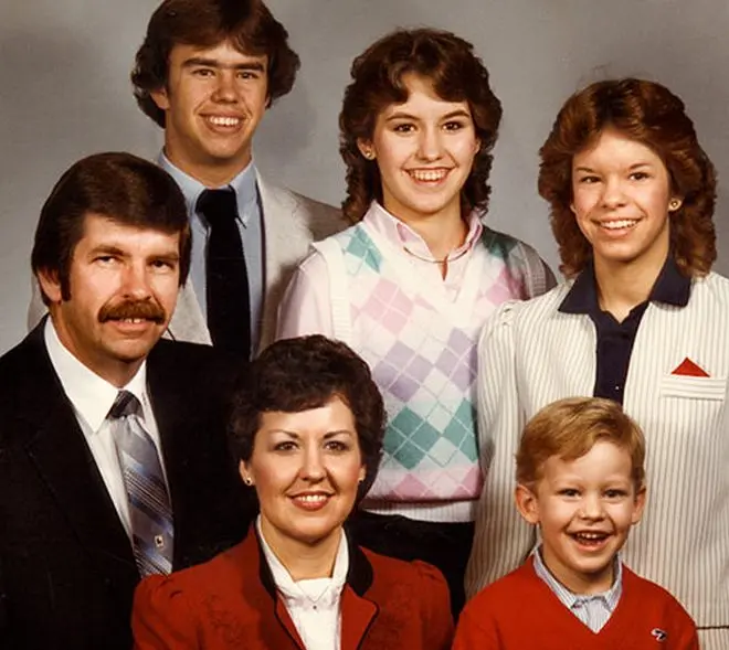 جويس ماير مع زوجها وأطفالها
