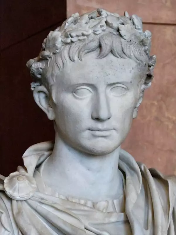 Octavian Lub Yim Hli - Portrait, Biography, Tus Kheej Lub Neej, Ua Rau Tuag, Roman Emperor