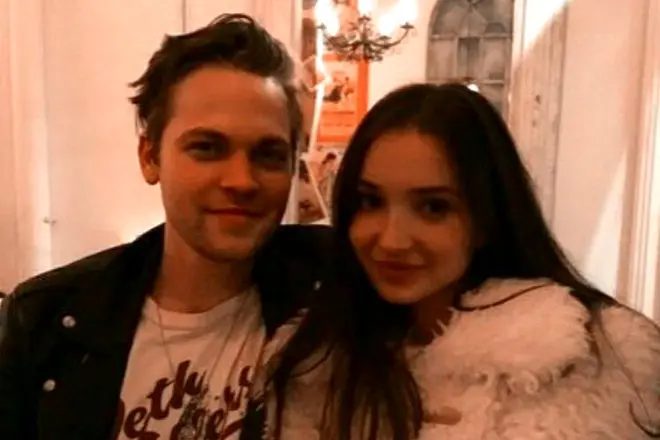 Alexander Calvert og hans kone Jenna Berman