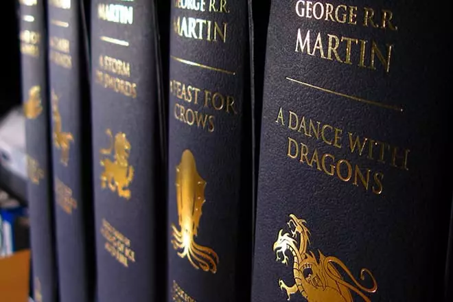 Pirtûkên George Martina