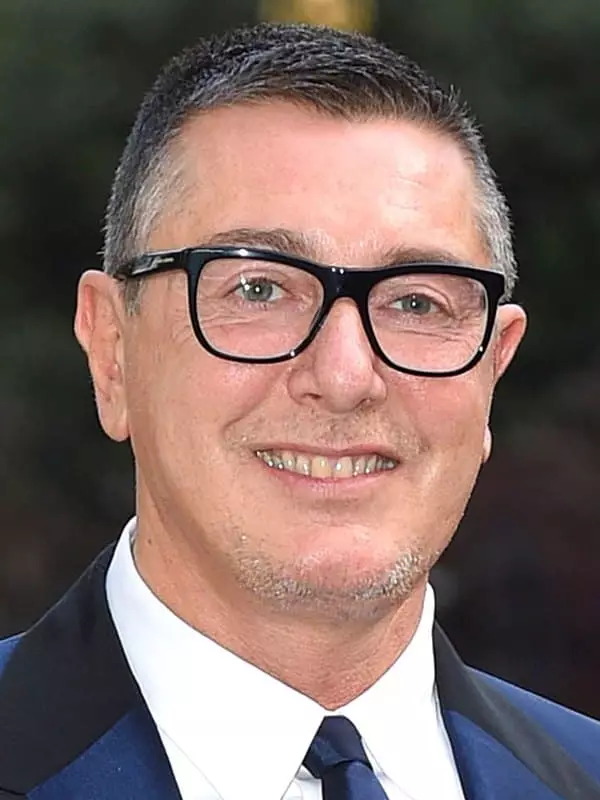 Stefano Gabbana - Foto, Biografi, Personligt Liv, Nyheder, Mode 2021