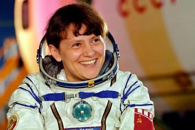Cosmonaut svetlana savitskaya.