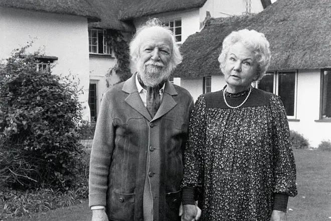 William Golding và vợ Ann Brookfield