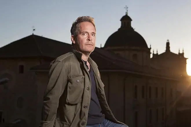 Tom hollander