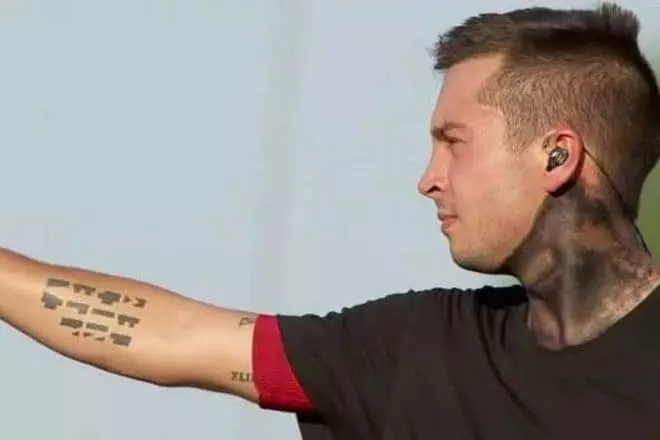 Tatuatge Tyler Joseph.