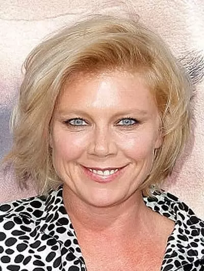 Peta Wilson - Foto, Biografi, Personlig liv, Nyheter, Filmer 2021