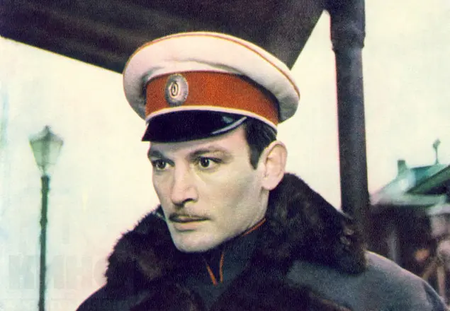 Vasily Lanova as Vronsky