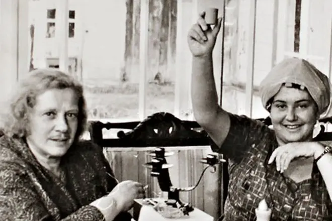 კეტრინ ვილმონტი და მისი დედა