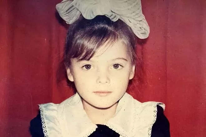 Anastasia Karpova en la infància