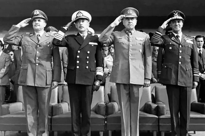 Peres Mendoza, José Torbio Merino, Augusto Pinochet, Gustavly