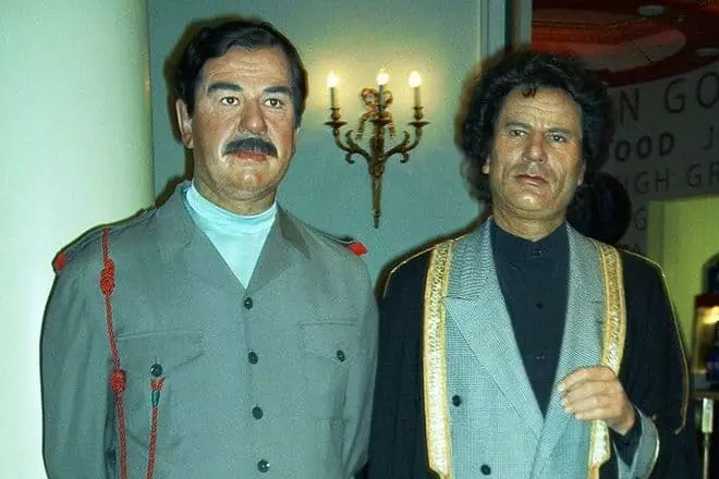 Muammar Gaddafi lan Saddam Hussein