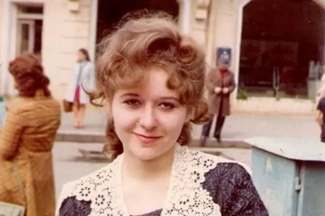 Tamara Kryukov u mladosti
