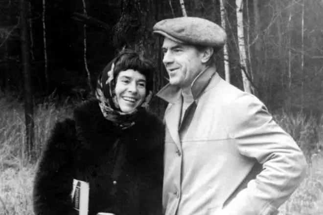 Ekaterina Elansky နှင့်သူမ၏ခင်ပွန်း viktor korshunov