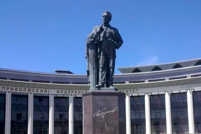 Monumen ke Salih Saidashev di Kazan