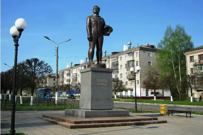 Monument til Andriyan Nikolaev i Cheboksary