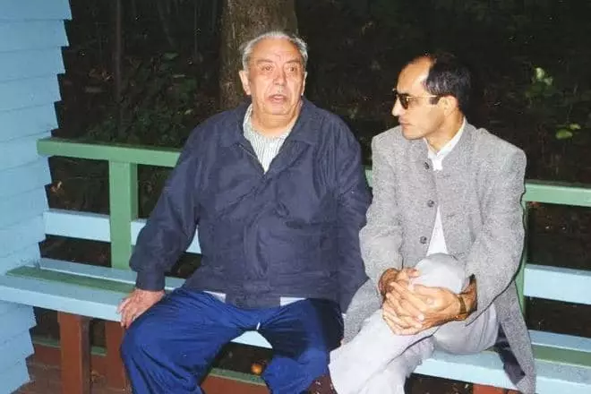 Farman Salmanov nos últimos anos com amigo Ramis Yunus