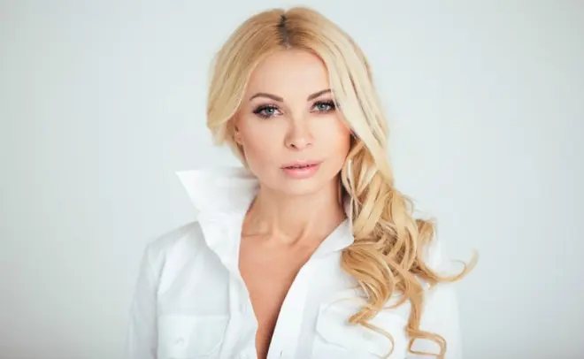 Penyanyi Natalia Morozova.