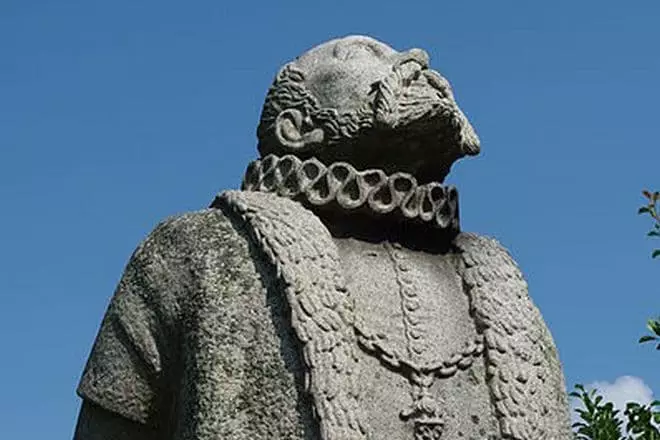 Monument to Pycho Brage on the island of veins