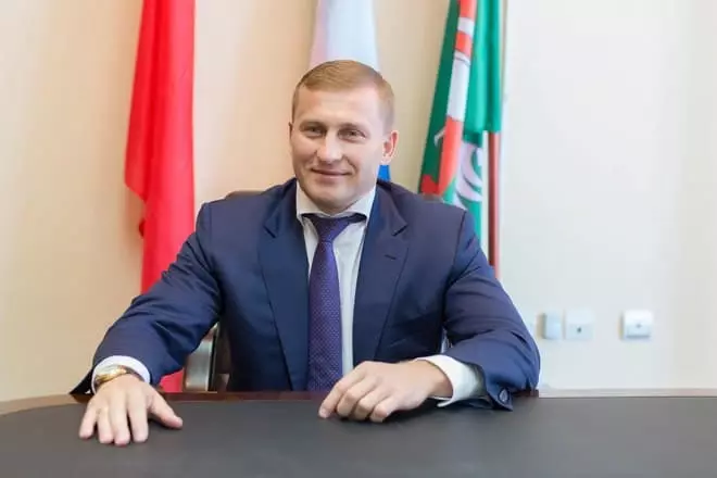 Chef du district de la ville Taldom Vladislav Yudin