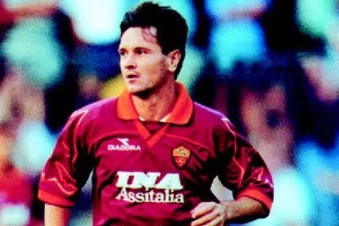 Dmitry Alenichev yn 'e Club "Roma"