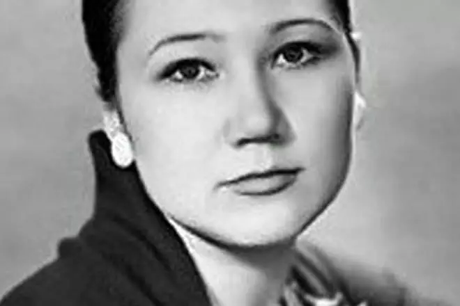 Natalia Nazarova u mladosti