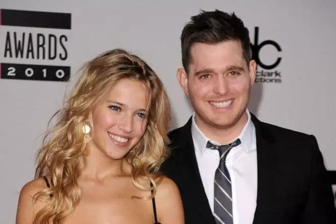 Luisan Lopilatoと彼女の夫Michael Bubl