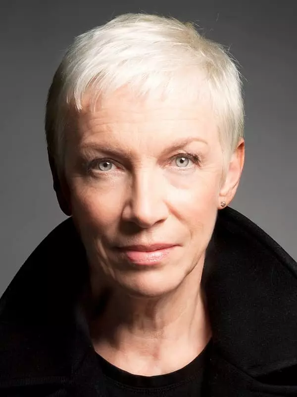 Annie Lennox - foto, biografie, osobní život, zprávy, písně 2021