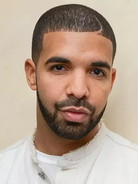 Drake - foto, biogrāfija, personīgā dzīve, jaunumi, dziesmas 2021