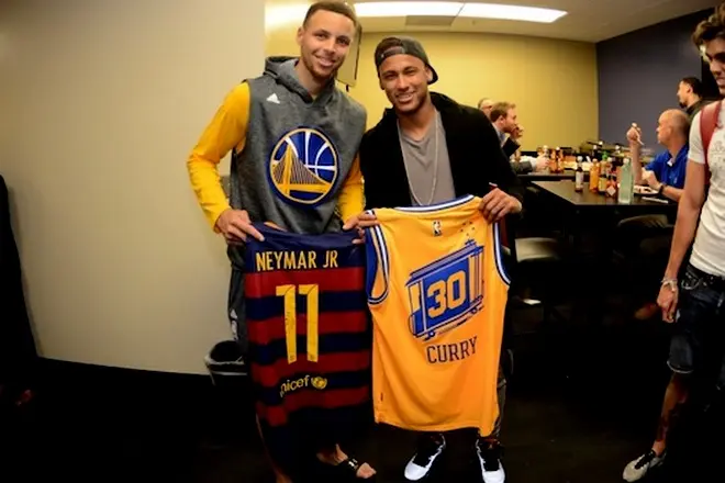Stephen Curry ug Neymar