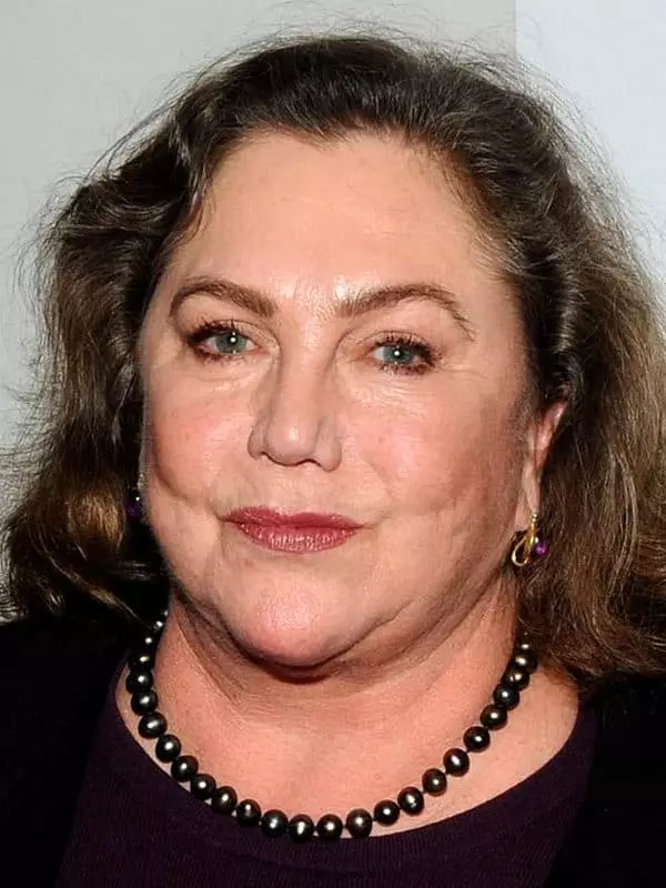 Kathleen Turnner - foto, biografía, vida persoal, noticias, películas 2021