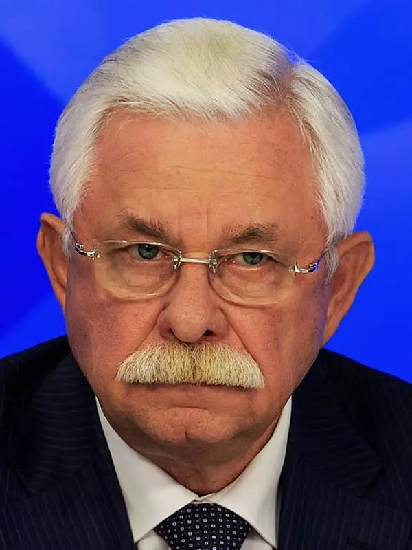 Alexander Rutskoy - biography, news, photo, personal life, son, interview, pension, Andrei Karaulov 2021