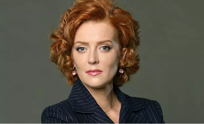 TV 발표자 Olga Belov.