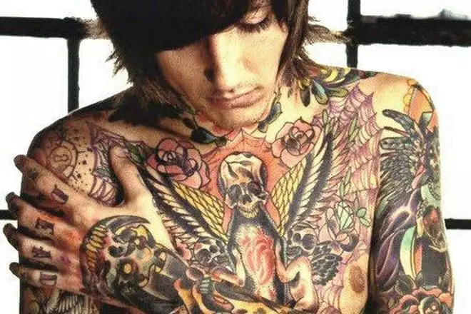 Tatuaż Oliver Syxa.