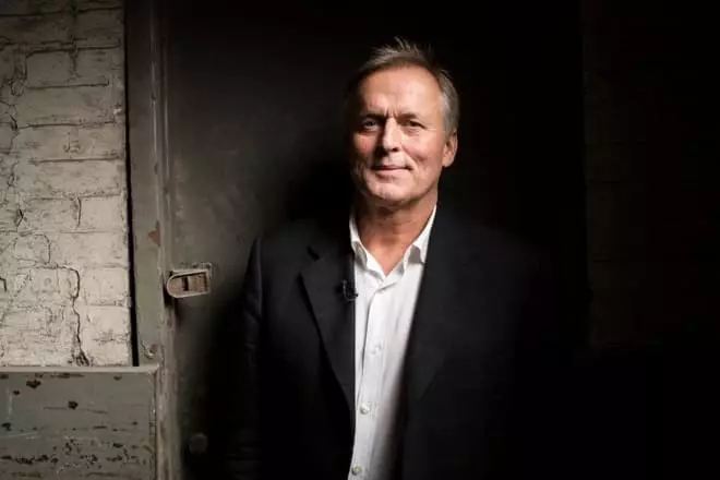 John Grisham ။