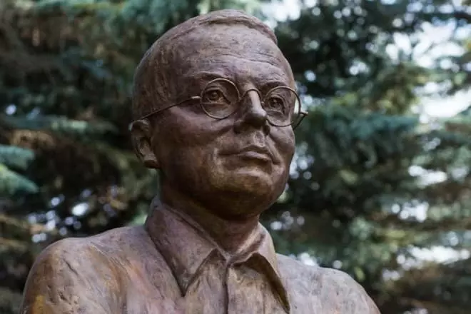 Monument Nikolay Zabolotsky