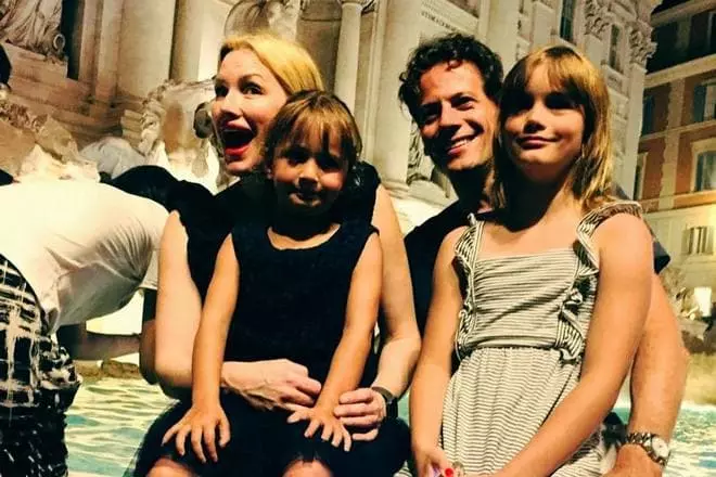 Alice Evans na familia