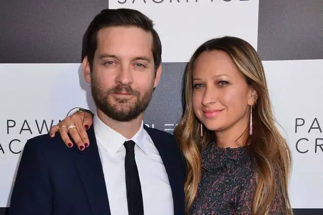 Jennifer Meyer y Toby Maguire