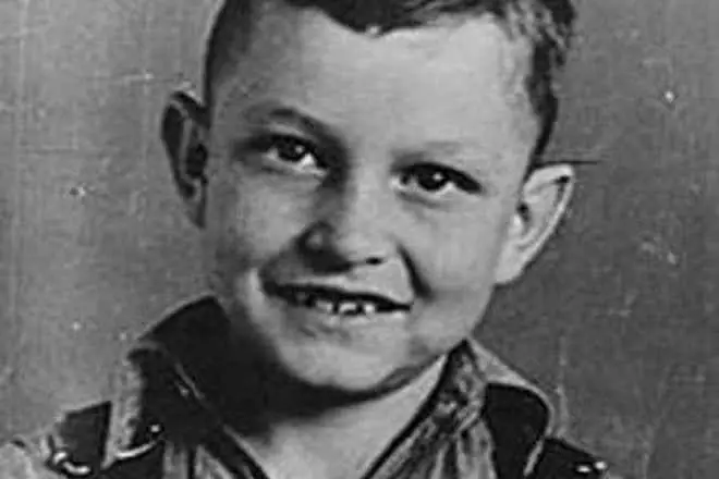 Johnny Cash in Childhood