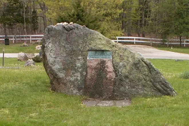 The grave of Jackson Pollock.