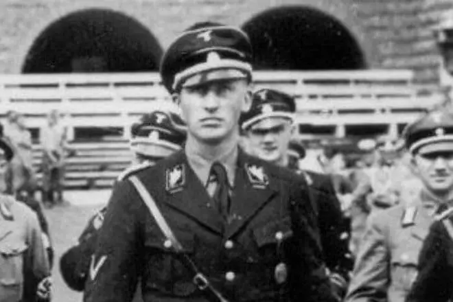 Reinhard Heydrych militārajā uniformā